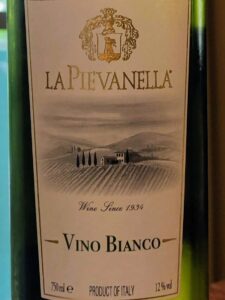 ラ ピエヴァネッラ ヴィーノ ビアンコ(La Pievanella Vino Bianco)