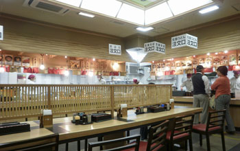 中井パーキングエリアの「中井麺宿」